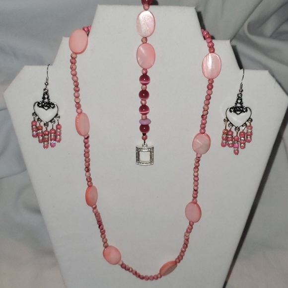 Pinky - Picture 3 of 3